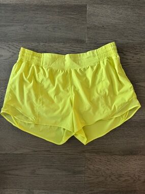 Lululemon Hotty Hot High-Rise Short 4”